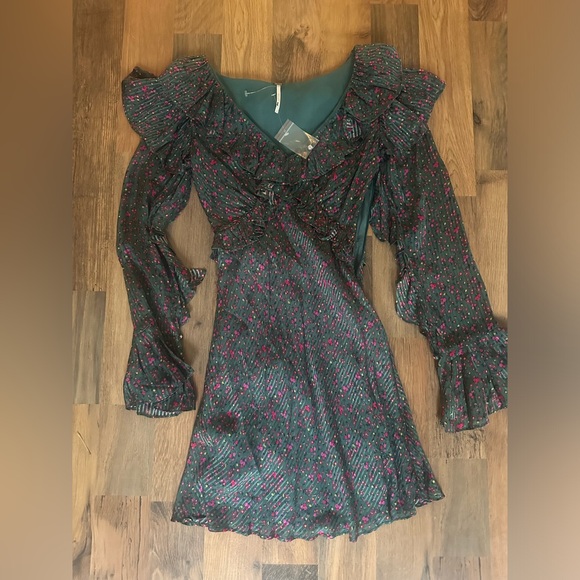Free people long sleeve dress with floral print. Dark green. - Picture 3 of 13